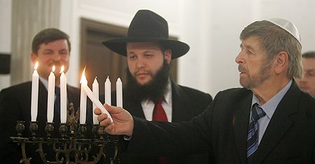 Muzułmanin uratował Żydów przed atakiem chrześcijan