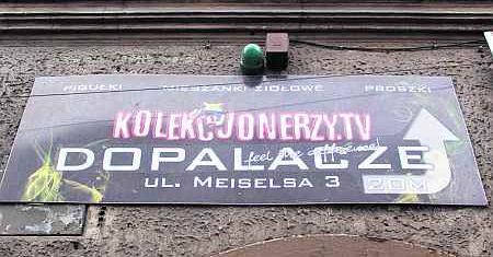 Tam wciąż kusi reklama dopalaczy