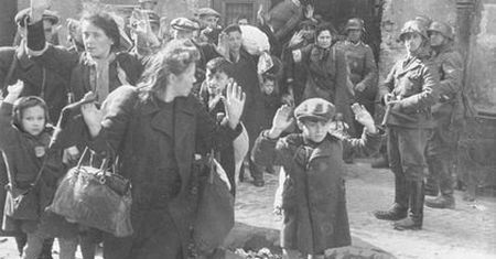 Polacy cierpieli bardziej niż Żydzi?