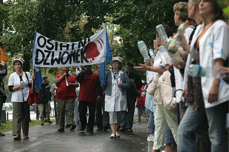 Policja zbiera haki na pielęgniarki