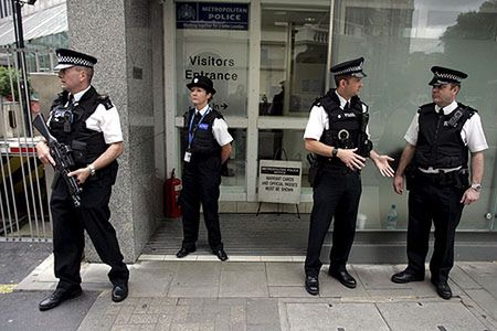 Mniejszy stopień zagrożenia terrorystycznego w Anglii