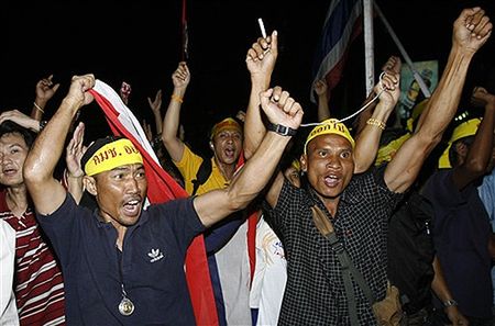 Tysiące Tajlandczyków protestowało przeciw władzy wojskowej