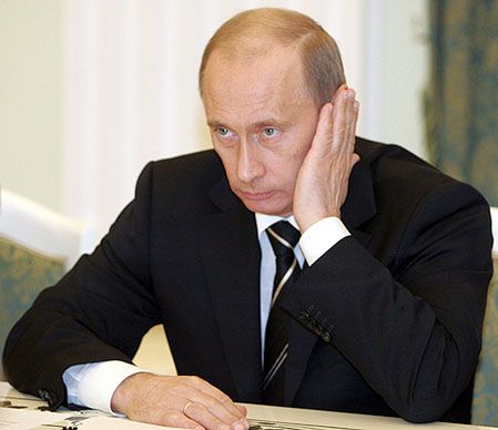Putin: bezczeszcząc bohaterów wojny, znieważamy naród