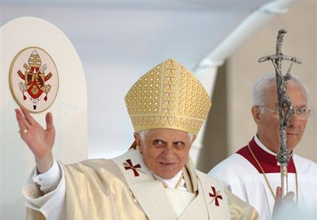 Papież przybył do Pawii w Lombardii