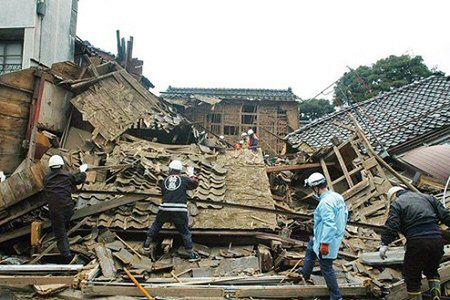 Trzęsienie ziemi w Japonii - 1 osoba zginęła, 150 rannych