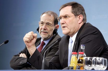 Ministrowie Polski i Czech wypytywani w Brukseli o tarczę antyrakietową