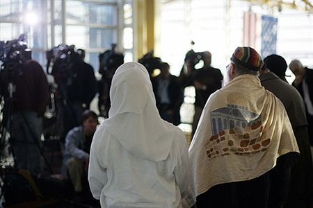 Władze USA odrzuciły skargę imamów wyrzuconych z samolotu
