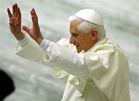 Francja obawia się zamachu na Benedykta XVI