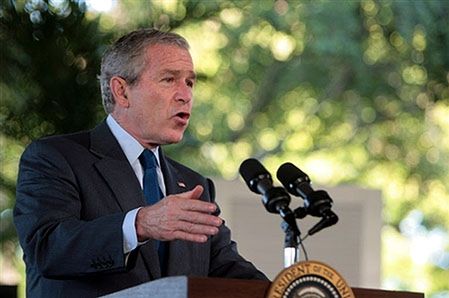 Bush chce rozszerzyć współpracę NATO z krajami spoza Europy