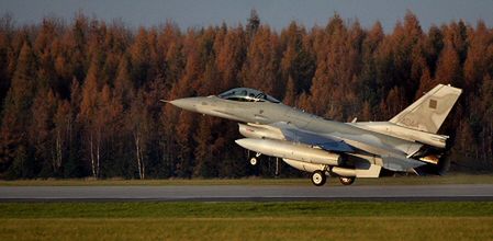 Uroczystość przekazania Polsce samolotów F-16