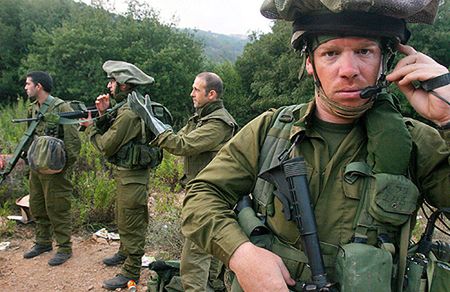 Izrael przerzuca żołnierzy do południowego Libanu