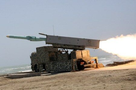 Iran przeprowadził próbę rakiety morze-ziemia