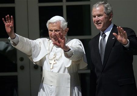 Kolejna gafa Busha - nazwał papieża "eminencją"
