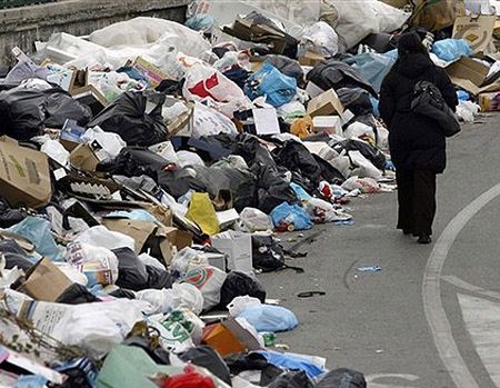 Neapol nie chce oddać swoich śmieci
