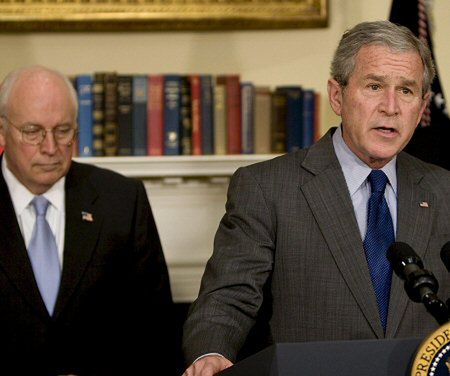 900 kłamstw administracji Busha przed inwazją na Irak