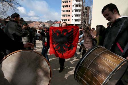 Wielka demonstracja przeciwko niepodległości Kosowa