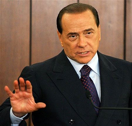 "Berlusconi woli masaże zamiast walki z ubóstwem"