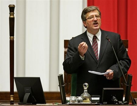 Komorowski za zmianami w regulaminie Sejmu