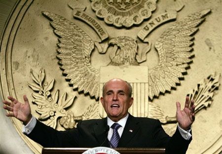 Giuliani zbagatelizował uwagi arcybiskupa dot. aborcji