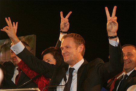 Tusk pokonał Kaczyńskiego w Warszawie