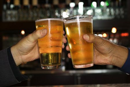 Polacy piją za dużo, za często i w złych okolicznościach