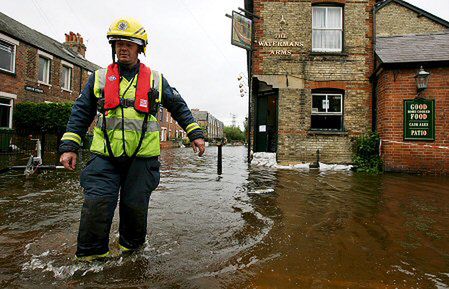 Okolice Oksfordu zagrożone przez powódź