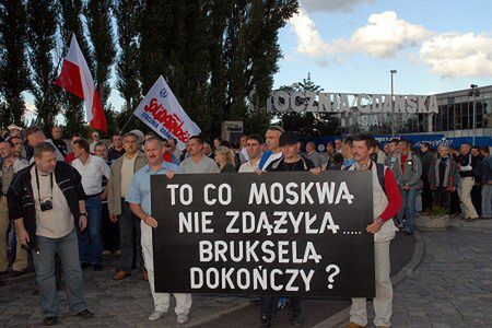 Stoczniowcy z Gdańska "dobrej myśli" po proteście w Brukseli