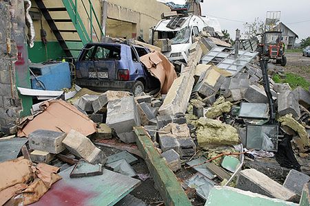 MSWiA pomoże poszkodowanym przez trąbę powietrzną