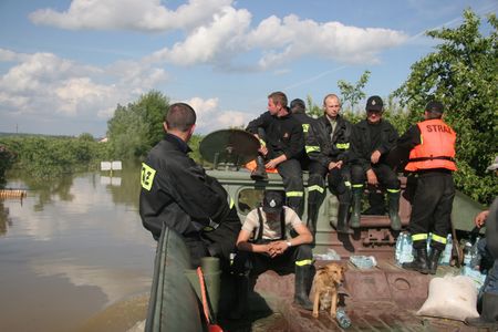 Polska pod wodą. Rząd spóźnił się z pomocą