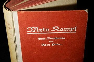 5 tys. zł grzywny za sprzedaż "Mein Kampf"
