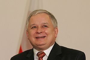 "Wprost": UOP chciał wykorzystać teczkę Lecha Kaczyńskiego