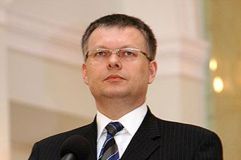 Janusz Kaczmarek na razie nie będzie radcą prawnym