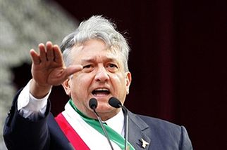 Lewicowy pretendent symbolicznie zaprzysiężony na "prawomocnego prezydenta" Meksyku