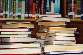 Biblioteki rosną w siłę, ale Polacy nie chcą czytać książek
