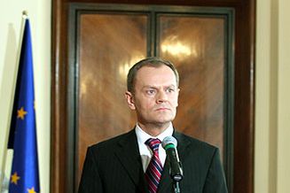 Tusk nokautuje Kaczyńskiego