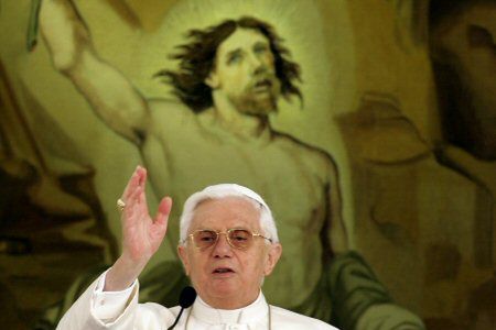 Papież potępił "piromanów" z Grecji i Włoch