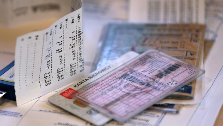 Dla osób, które nie radzą sobie testami czy manewrami w polskich miastach, opcja wyrobienia prawa jazdy np. na Ukrainie może być kusząca.