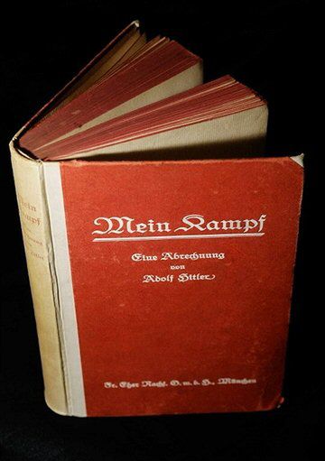 5 tys. zł grzywny za sprzedaż "Mein Kampf"