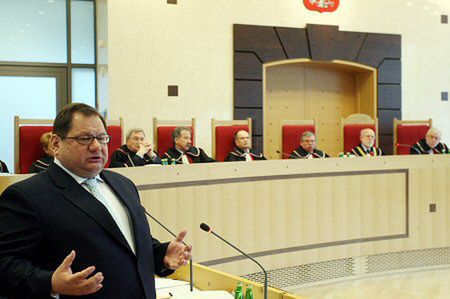 Kalisz: ustawa lustracyjna sprzeczna z konstytucją