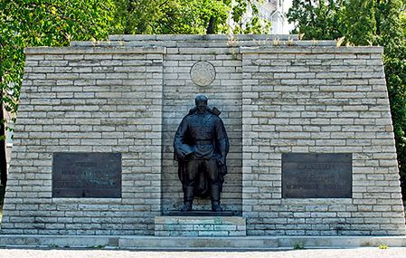 Nie chcemy usuwać pomników radzieckich żołnierzy