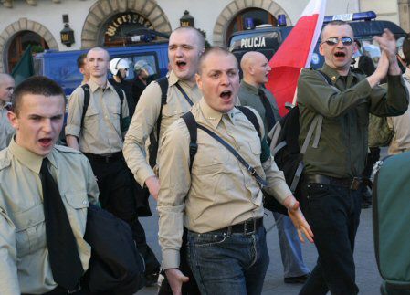 Policja zbada, czy uczestnicy marszu ONR złamali prawo