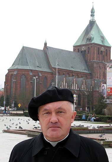Samorządowcy pożegnali arcybiskupa Kazimierza Nycza