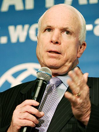 Giuliani poparł McCaina w wyścigu o prezydenturę
