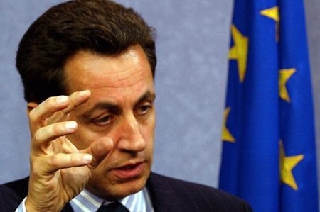 Sarkozy: żony imigrantów muszą uczyć się francuskiego