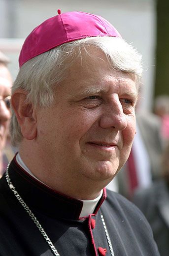 Prasa: sprawa abp. Wielgusa przyczyną największego kryzysu w polskim Kościele