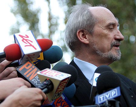 Macierewicz: w WSI są ślady "zewnętrznych inspiracji"