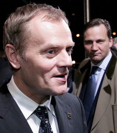 Tusk: skrajnie nieodpowiedzialne zachowanie prezesa PiS