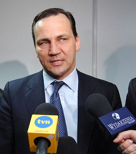 Sikorski: mam wrażenie nieuchronności przyjęcia Ukrainy i Gruzji