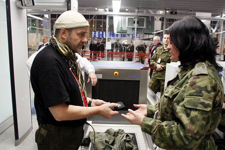 Koniec kontroli paszportowej na lotniskach