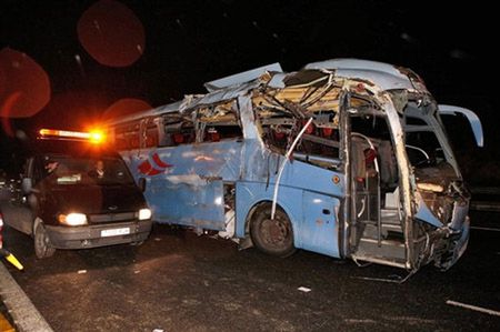 Dziewięcioro turystów zginęło w wypadku autobusu w Hiszpanii